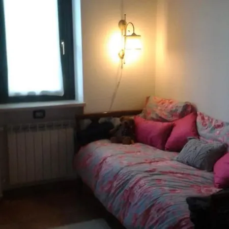 In Villetta A Schiera Con Mansarda Villa *