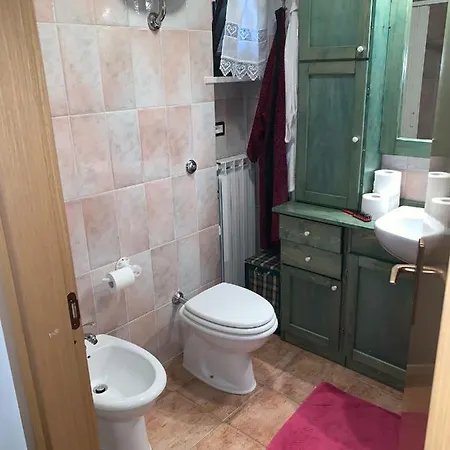 In Villetta A Schiera Con Mansarda Villa *
